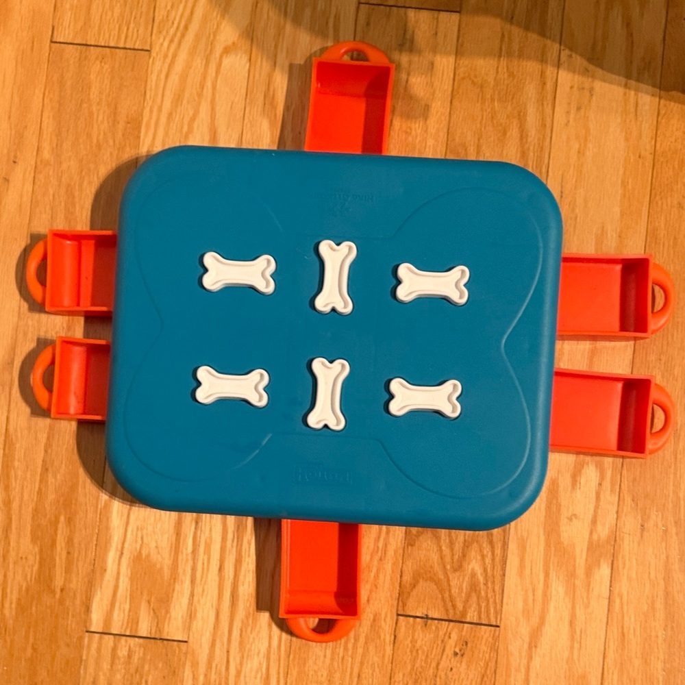 Outward Hound by Ottoson Dog Casino Interactive Dog Puzzle - Level 3 Advanced